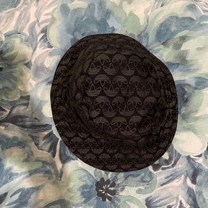 Adidas symbol bucket hat